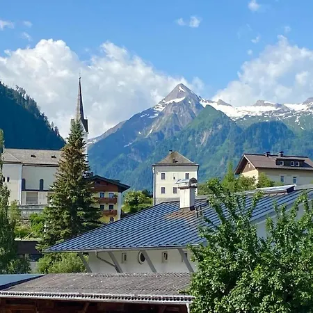 Essreithweg By Jara Kaprun