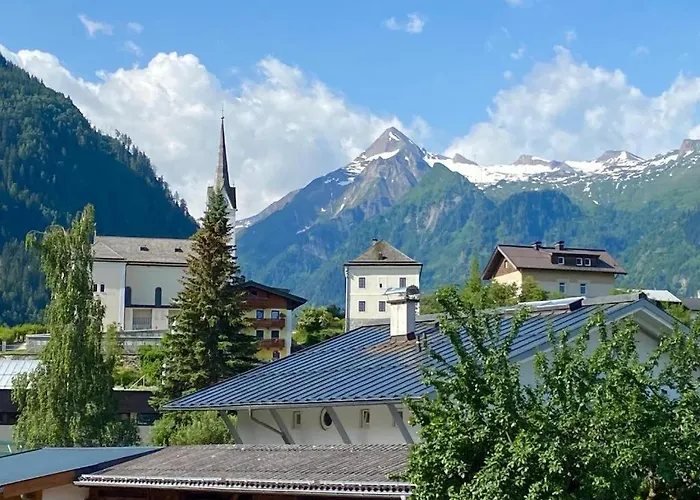 Essreithweg By Jara Kaprun