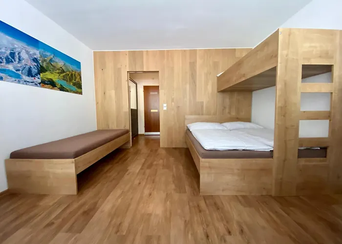 Essreithweg By Jara Kaprun